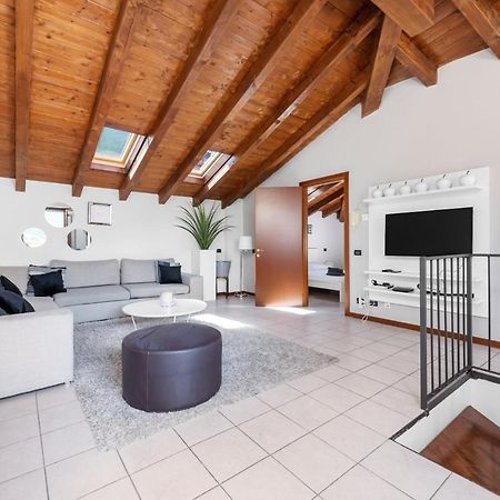 Casacamelia 35, 3 Bdrm With View Lake Como Apartment Acquaseria Luaran gambar